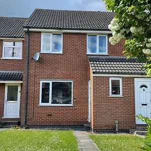 Arista House Entire 3 Bedroom Self Catering Sleeps 5 People, Pet Friendly Brough (East Riding of Yorkshire)