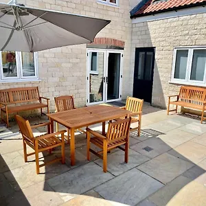 Rye Court - Stunning In With Parking Helmsley
