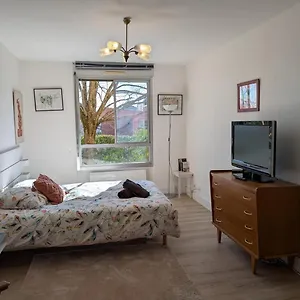  Appartement Calme- Cite De L'espace - Cote Pavee France